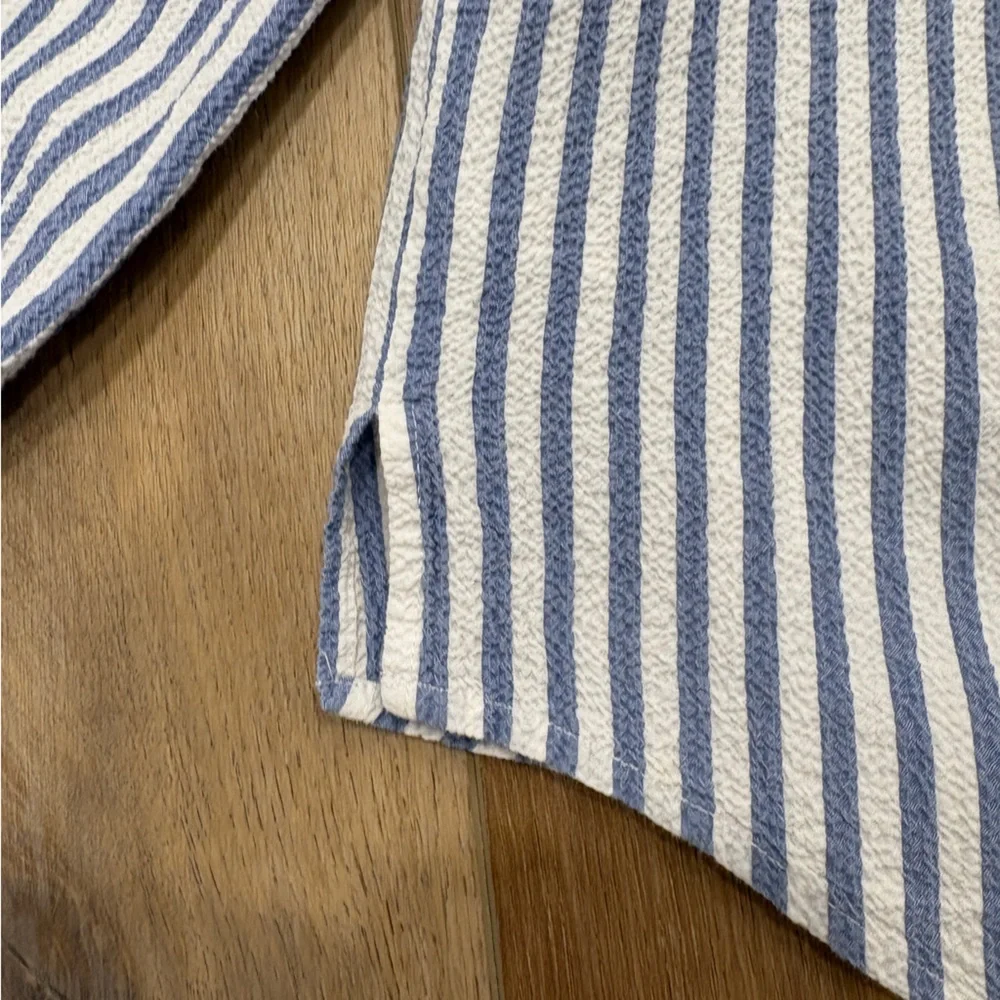 🌟VERONICA BEARD🌟 JEANS CALISTO STRIPED SEERSUCKER BLOUSE BLUE / WHITE M - Picture 9 of 10